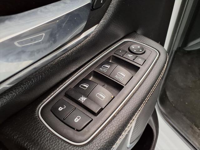 2023 Ram 1500 Laramie Crew Cab 4x4 57 Box