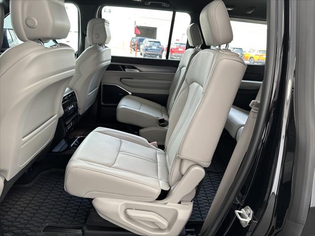 New 2026 High Gloss Black Exterior Paint Jeep Grand Wagoneer image 57