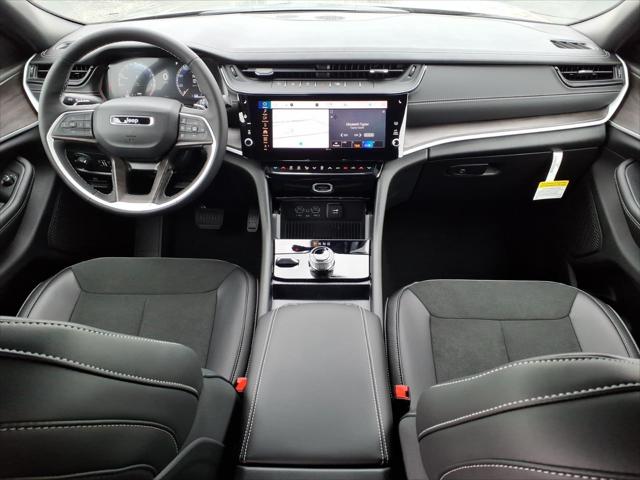 2026 Jeep Grand Cherokee L Altitude 4x4