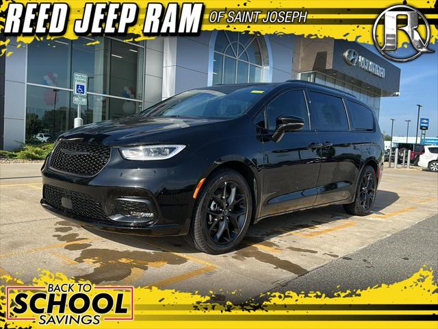 2026 Chrysler Pacifica Limited for sale in Saint Joseph, MO