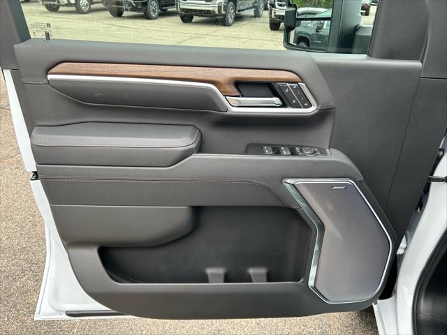 2026 Chevrolet Silverado 3500HD Crew Cab, Standard Bed, High Country, 4WD