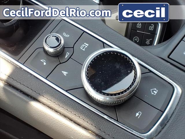 2024 Cadillac XT4 FWD Premium Luxury