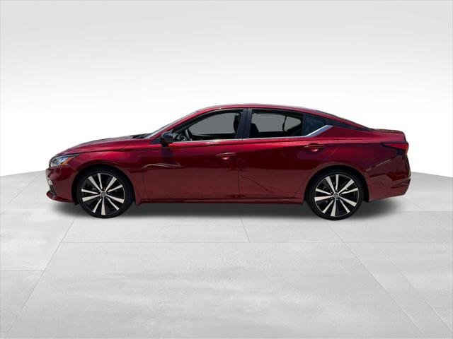2022 Nissan Altima SR FWD