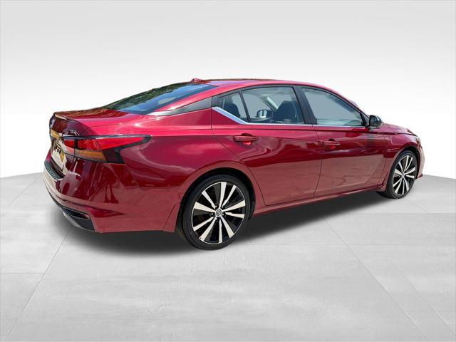 2022 Nissan Altima SR FWD