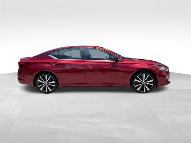 2022 Nissan Altima SR FWD