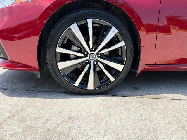 2022 Nissan Altima SR FWD