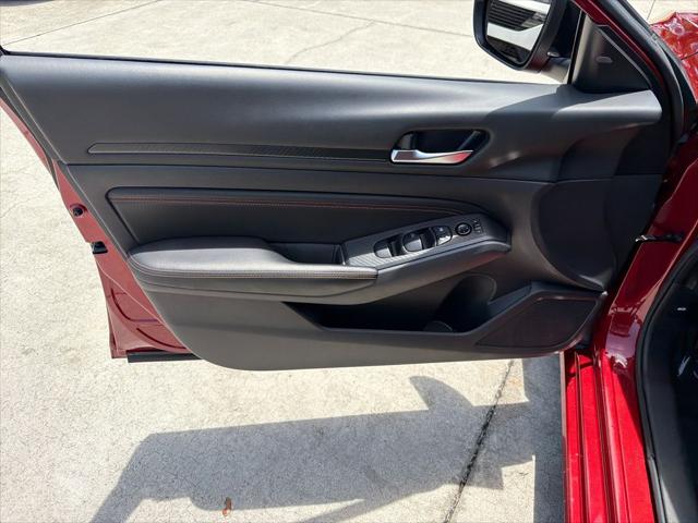 2022 Nissan Altima SR FWD
