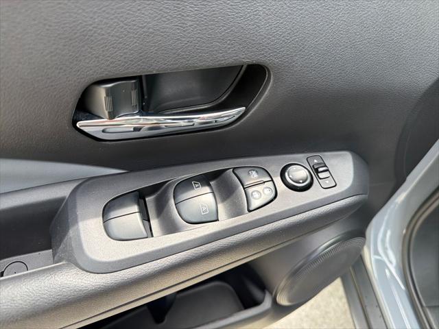 2023 Nissan Kicks SR Xtronic CVT