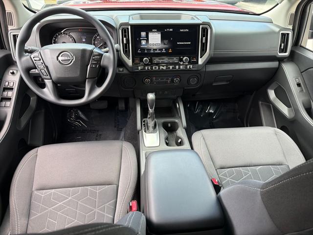 2025 Nissan Frontier Crew Cab SV 4x2