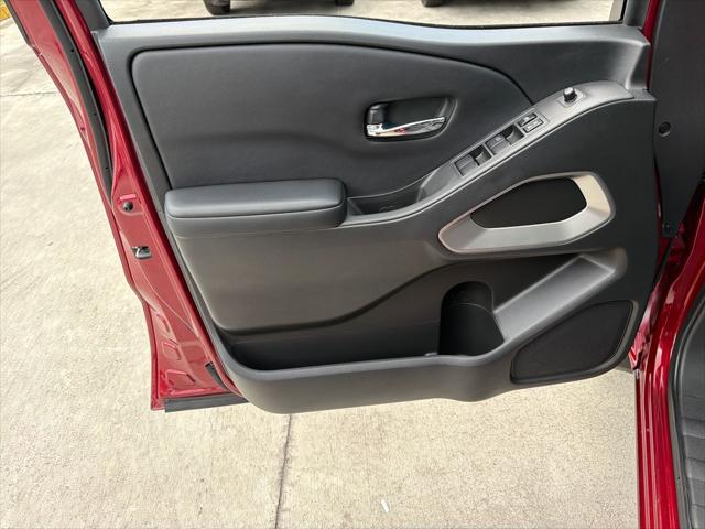 2025 Nissan Frontier Crew Cab SV 4x2