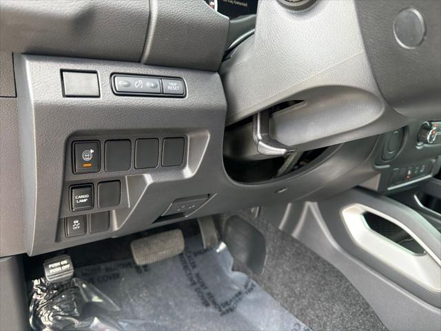 2025 Nissan Frontier Crew Cab SV 4x2