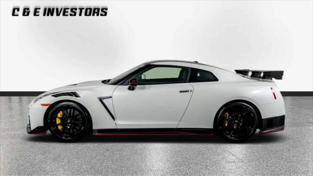 2023 Nissan GT-R NISMO Dual-clutch 6-Speed Transmission