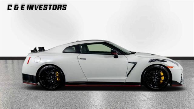 2023 Nissan GT-R NISMO Dual-clutch 6-Speed Transmission