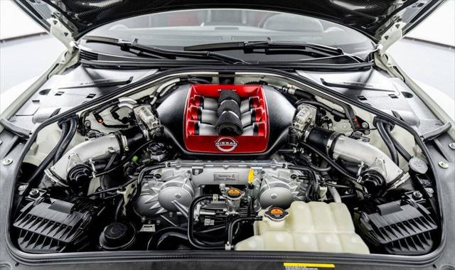 2023 Nissan GT-R NISMO Dual-clutch 6-Speed Transmission