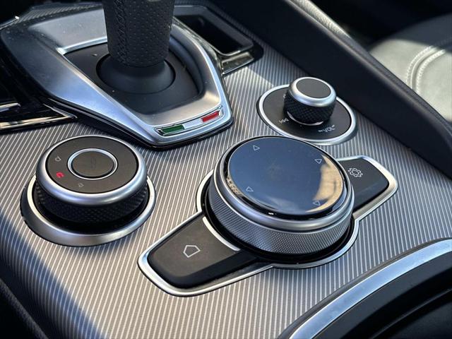 2025 Alfa Romeo Giulia Tributo Italiano AWD