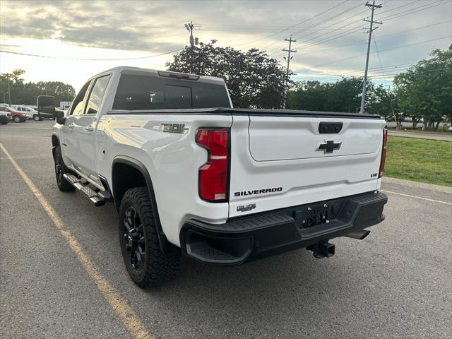 2025 Chevrolet Silverado 2500HD 4WD Crew Cab Standard Bed LTZ