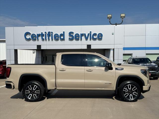 2023 GMC Sierra 1500 4WD Crew Cab Short Box AT4