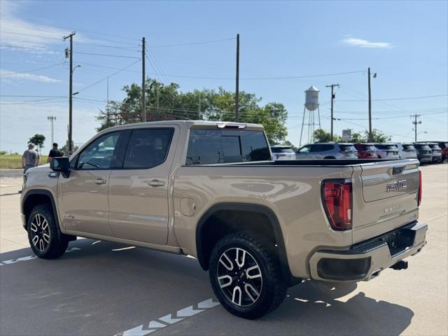 2023 GMC Sierra 1500 4WD Crew Cab Short Box AT4