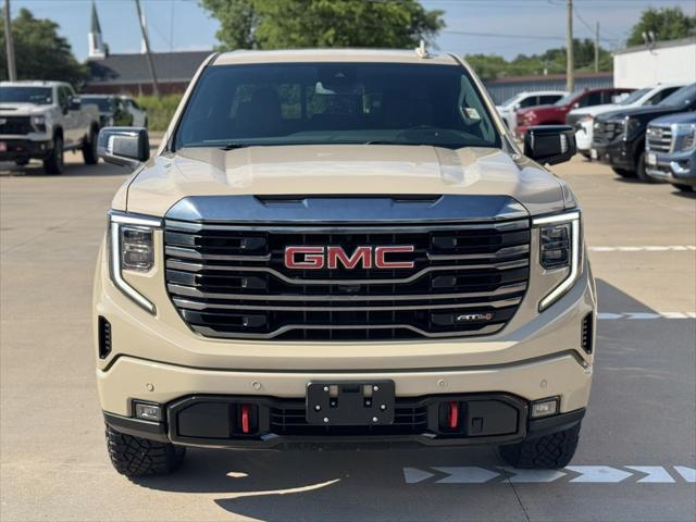 2023 GMC Sierra 1500 4WD Crew Cab Short Box AT4