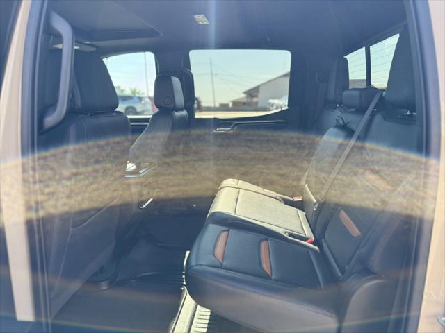 2023 GMC Sierra 1500 4WD Crew Cab Short Box AT4