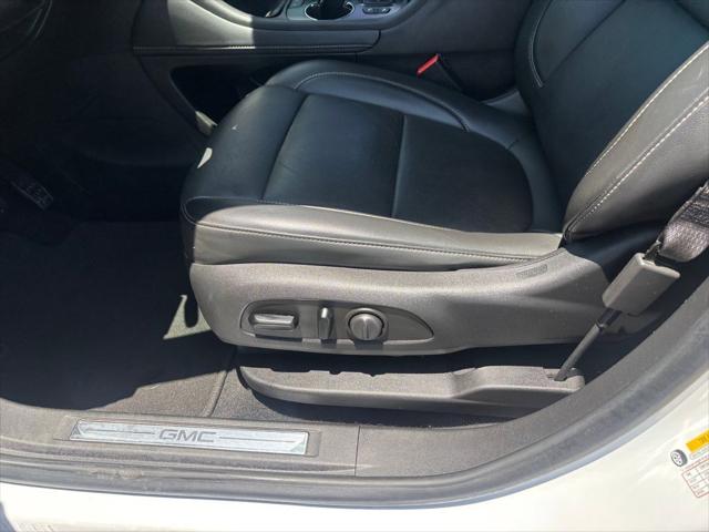 2023 GMC Acadia FWD SLT