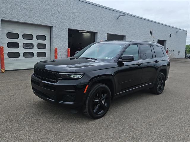 2023 Jeep Grand Cherokee L Altitude 4x4 for sale in Natrona Heights, PA