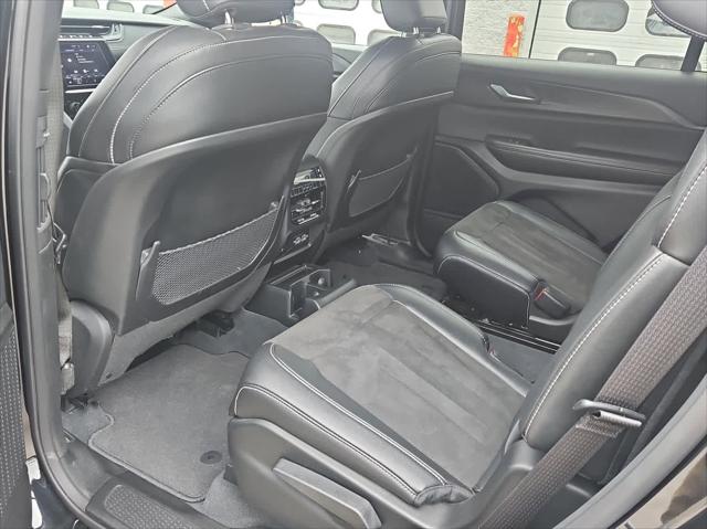 2023 Jeep Grand Cherokee L Altitude 4x4