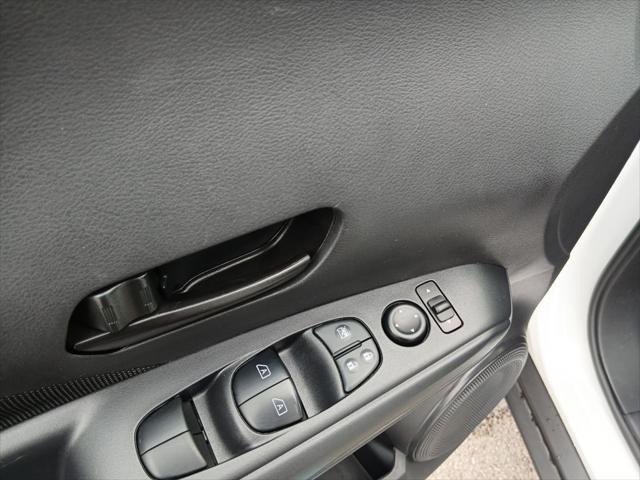 2024 Nissan Kicks S Xtronic CVT
