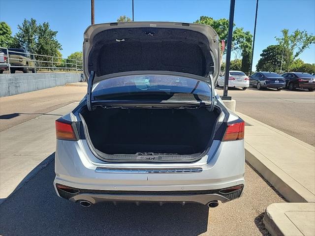 2022 Nissan Altima SR Intelligent AWD