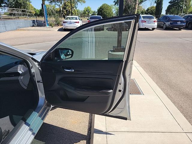 2022 Nissan Altima SR Intelligent AWD