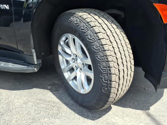 2022 Chevrolet Suburban 4WD LS