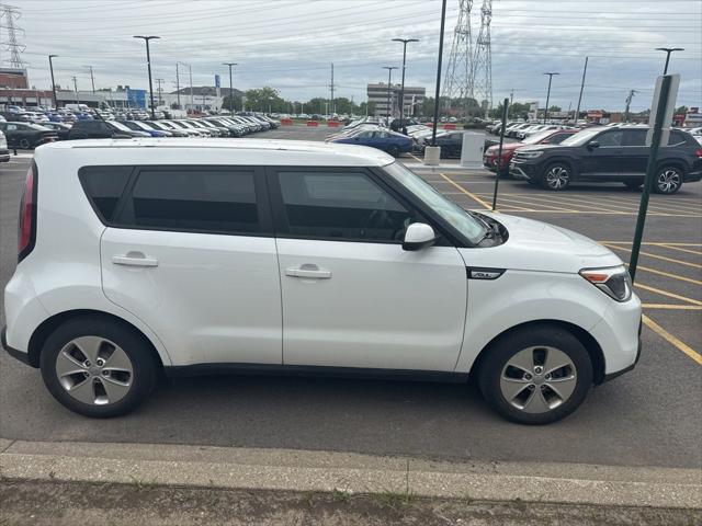 2016 Kia Soul Base