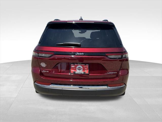 2023 Jeep Grand Cherokee Laredo 4x4
