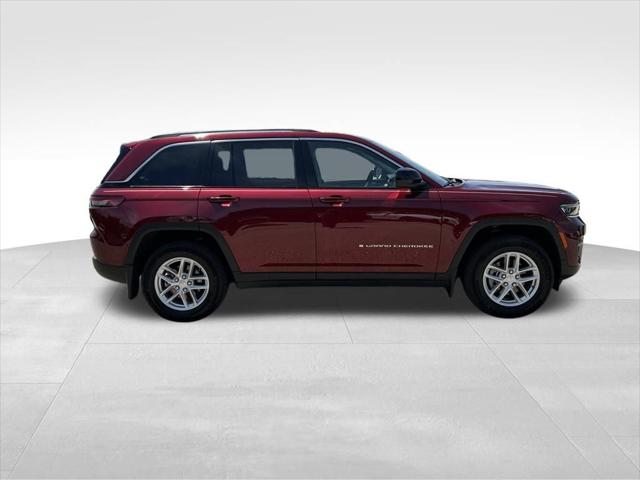 2023 Jeep Grand Cherokee Laredo 4x4
