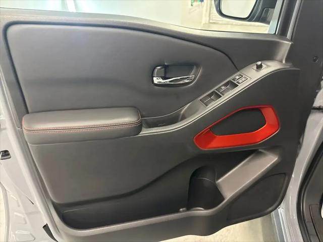 2023 Nissan Frontier Crew Cab PRO-X 4x2