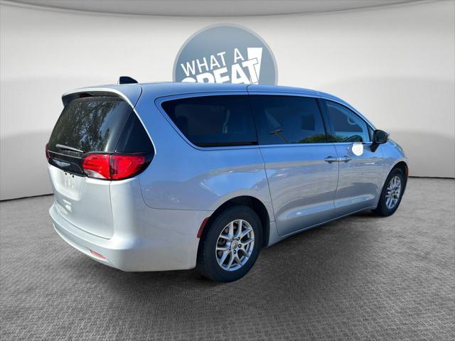 2023 Chrysler Voyager LX 2023 Chrysler Voyager LX