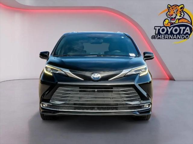2025 Toyota Sienna Platinum