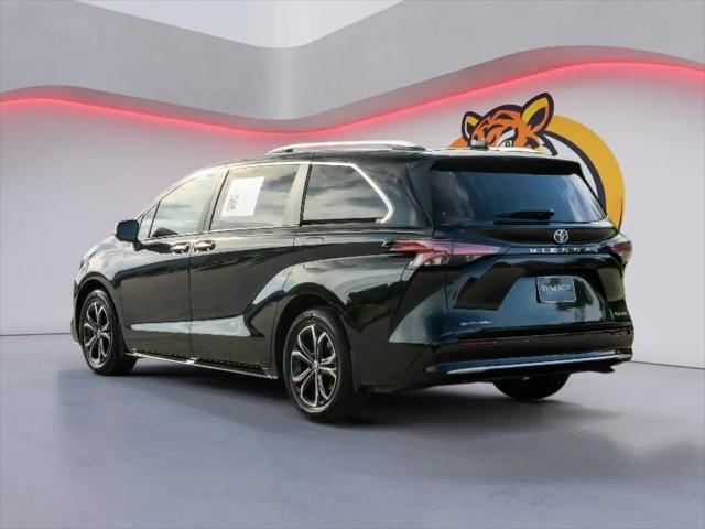 2025 Toyota Sienna Platinum