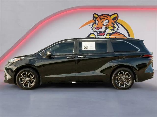 2025 Toyota Sienna Platinum