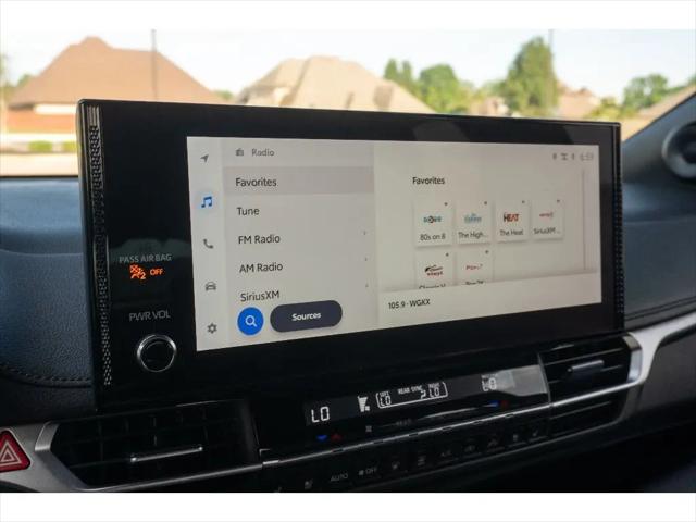 2025 Toyota Sienna Platinum