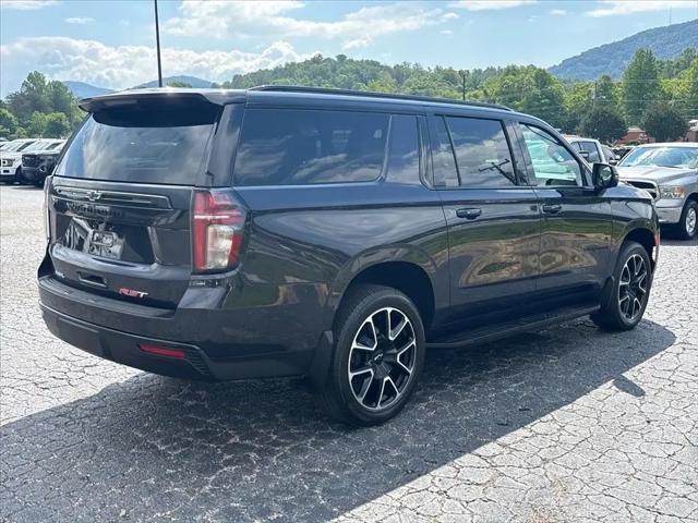 2023 Chevrolet Suburban RST