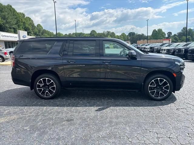 2023 Chevrolet Suburban RST