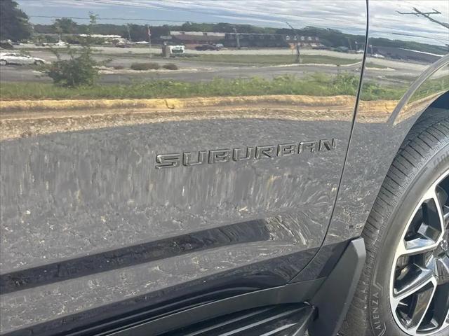 2023 Chevrolet Suburban RST