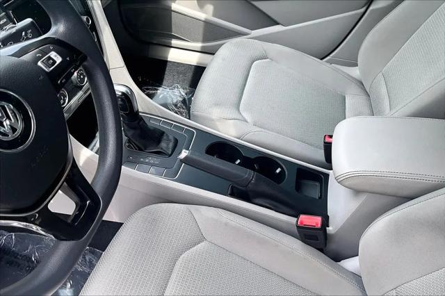 2018 Volkswagen Passat 2.0T S