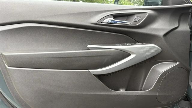2025 Chevrolet Trax FWD LS