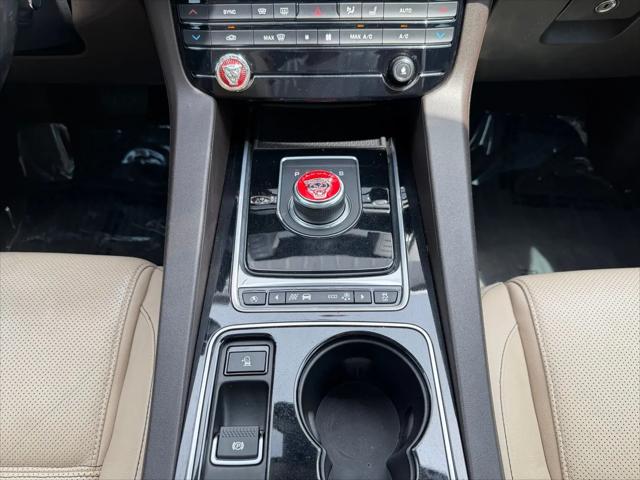 2017 Jaguar F-PACE 35t Prestige