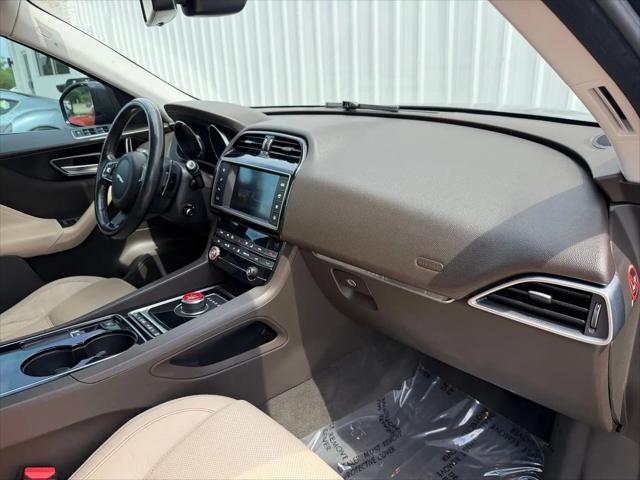 2017 Jaguar F-PACE 35t Prestige