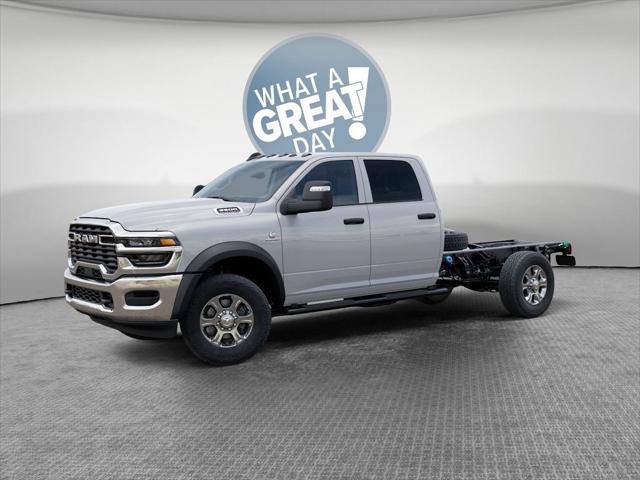 2026 RAM Ram 3500 Chassis Cab RAM 3500 TRADESMAN CREW CAB CHASSIS 4X4 60 CA