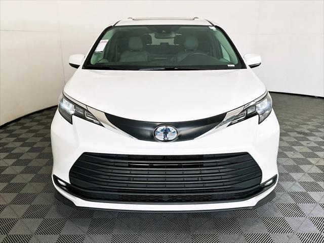 2025 Toyota Sienna XLE