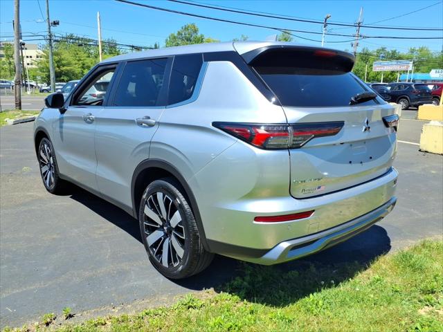 2025 Mitsubishi Outlander SE